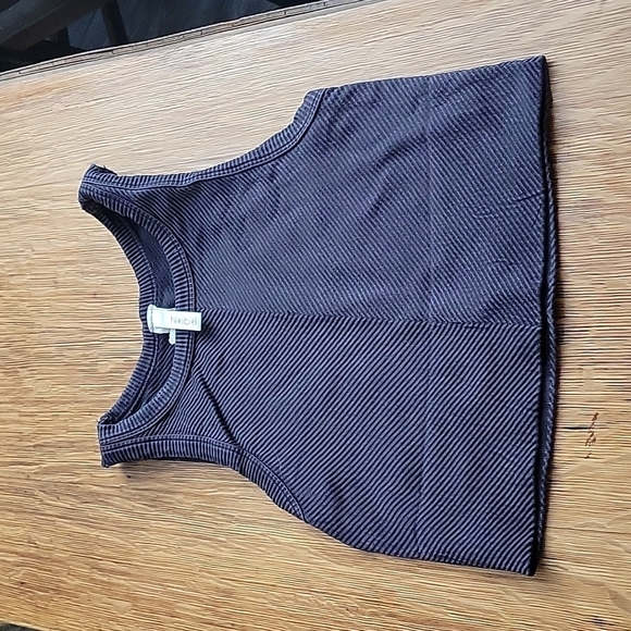 Nikibiki Tops - Dark grey ribbed cropped tank size small
